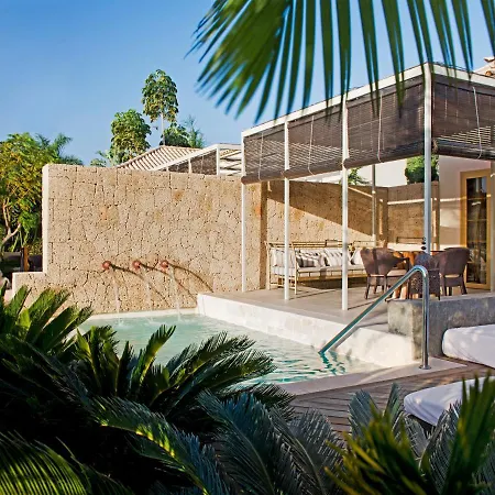 The At Bahia Del Duque ホテル アデヘ